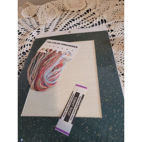 Weekenders Counted Cross Stitch Kit ~ Rosy Cheeked Santa ~ 03306 - Picture 3 of 3